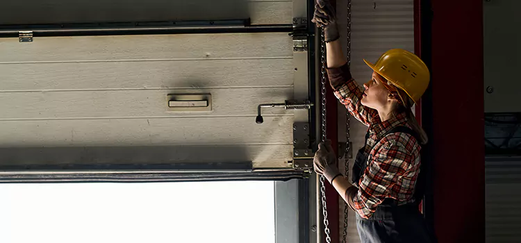 Addressing Common Garage Door Stoppage Issues in Leesburg, FL